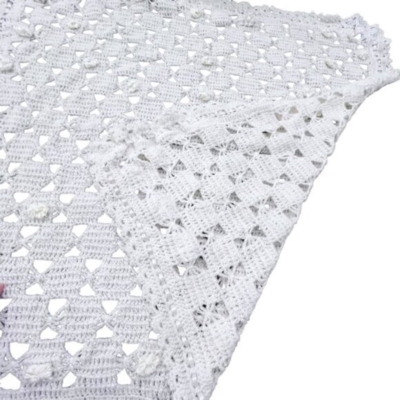 WHITE Crochet Knit Throw Blanket Afghan Gift Ribbon Florals 38 x 39" Cottagecore - Picture 2 of 10